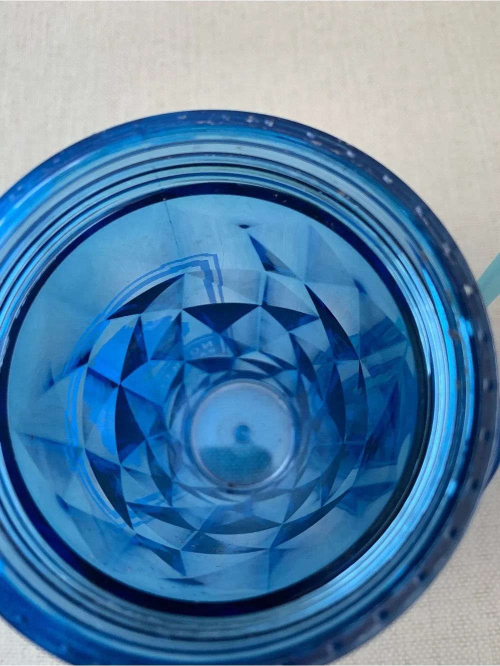 Blue Plastic Tumbler Cup 18 oz w Lid & Straw, BPA-Free, Geometric